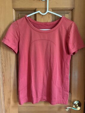 lululemon athletica Short Sleeve Tee in Coral